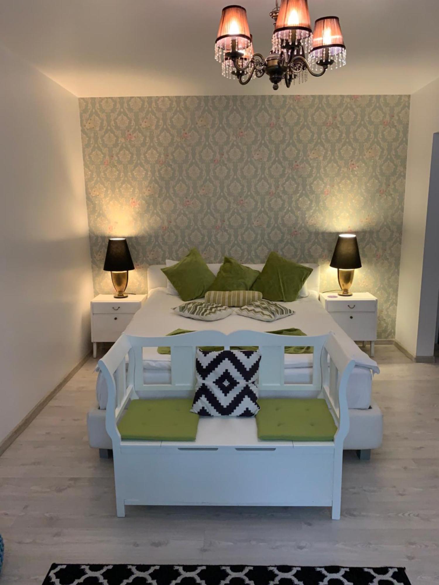 Cozy Apartment In A Quiet Area 克拉奥华 外观 照片